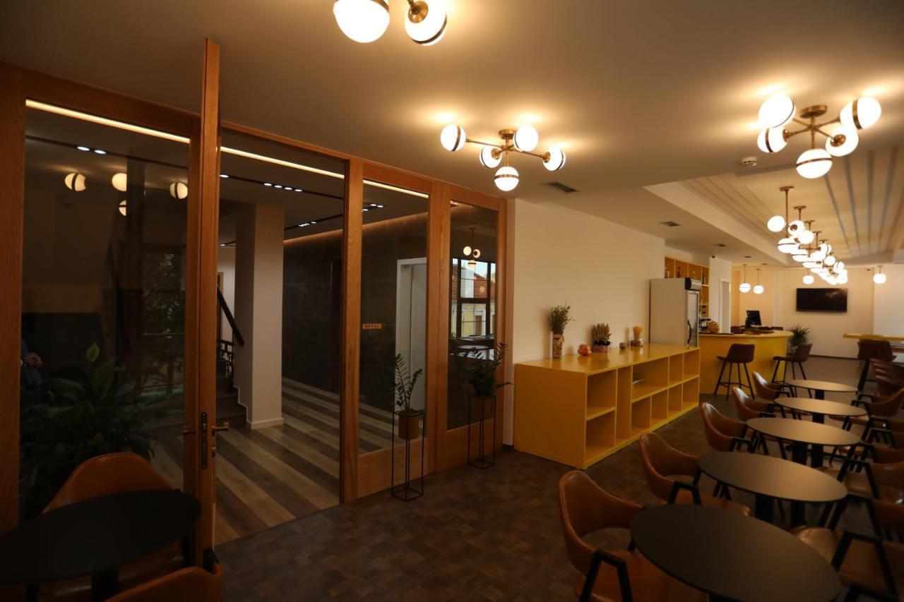 Elite Hotel Pogradec Exterior photo